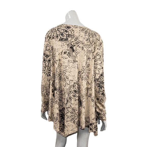 Peruvian Connection Crew Pullover Tunic Blouse in Floral Print Size Medium - Picture 3 of 8